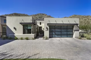 Photo #1: 6095955 Listing