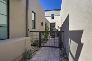 Photo #3: 6095955 Listing