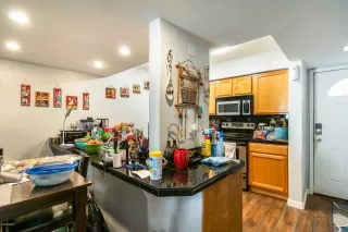 Photo #5: 6096103 Listing
