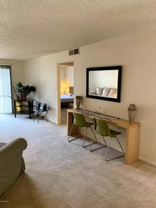 Photo #2: 6096108 Listing 