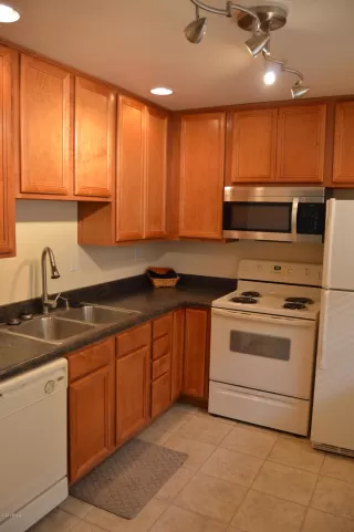 Photo #5: 6096108 Listing 
