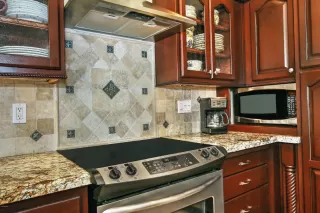 Photo #3: 6096129 Listing