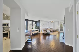 Photo #2: 6096263 Listing 