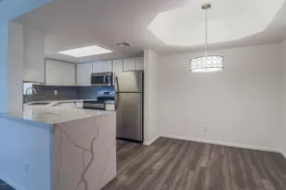 Photo #2: 6096271 Listing 