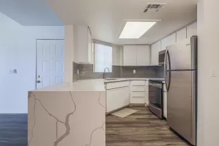 Photo #3: 6096271 Listing 