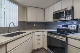 Photo #4: 6096271 Listing 