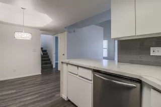 Photo #5: 6096271 Listing 