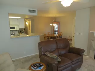 Photo #4: 6096363 Listing