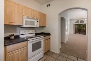 Photo #2: 6096409 Listing