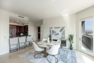 Photo #2: 6096707 Listing