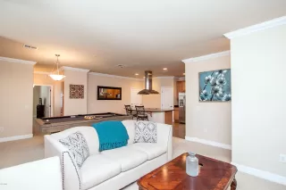 Photo #3: 6096791 Listing