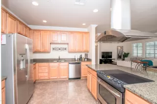 Photo #4: 6096791 Listing