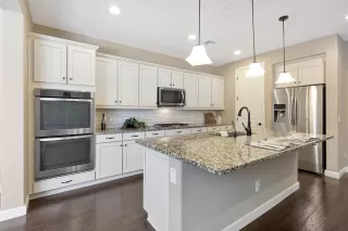 Photo #1: 6097033 Listing