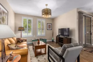 Photo #2: 6097299 Listing