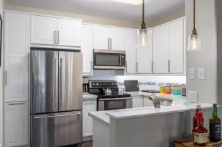 Photo #6: 6097299 Listing