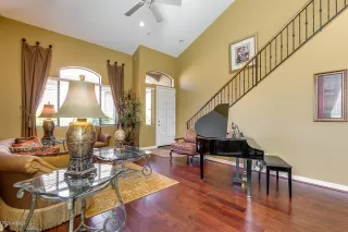 Photo #2: 6097320 Listing 