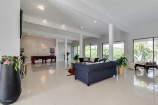 Photo #2: 6097702 Listing