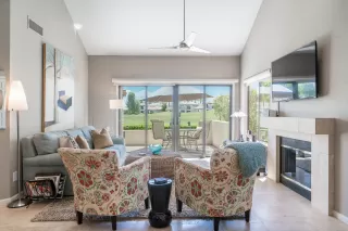 Photo #5: 6097878 Listing