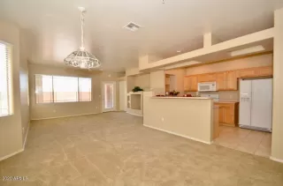 Photo #3: 6097950 Listing 