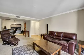 Photo #4: 6098000 Listing 