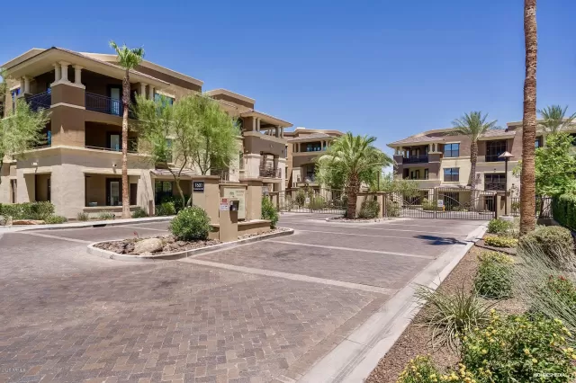 MLS: 6098049 Condo For Sale