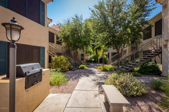 MLS: 6098101 Condo For Sale