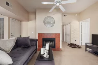 Photo #5: 6098101 Listing