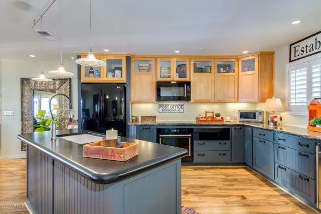 MLS: 6098130 Condo For Sale