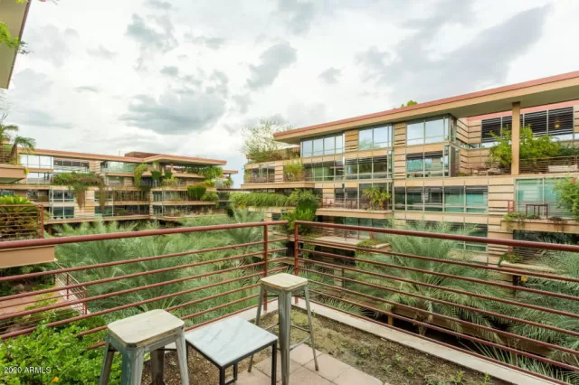 MLS: 6098178 Condo For Sale