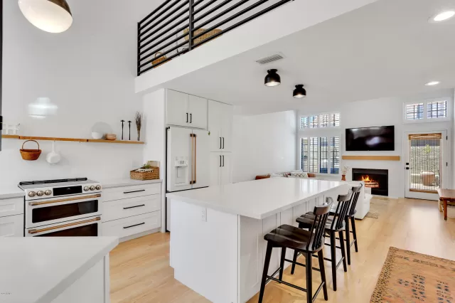 MLS: 6098275 Condo For Sale