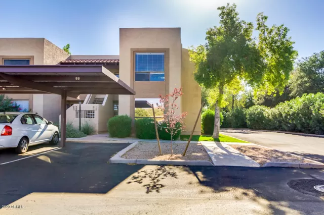MLS: 6098469 Condo For Sale