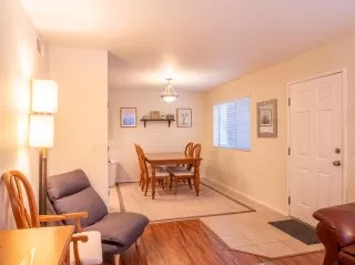 Photo #6: 6098657 Listing