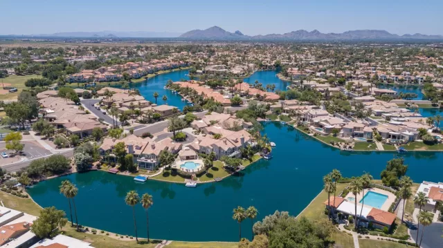 MLS: 6098744 Condo For Sale