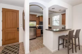 Photo #6: 6098826 Listing