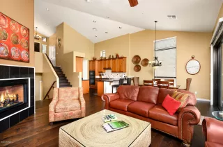 Photo #4: 6098844 Listing