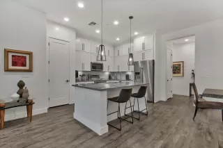 Photo #3: 6098956 Listing