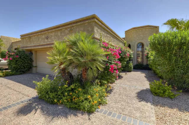 MLS: 6099030 Condo For Sale