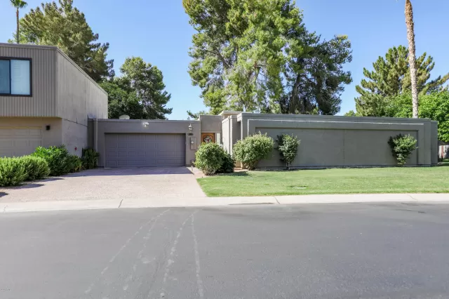 MLS: 6099110 Condo For Sale