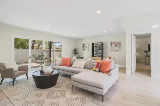 Photo #5: 6099166 Listing