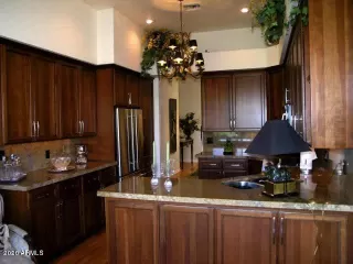 Photo #2: 6099190 Listing 