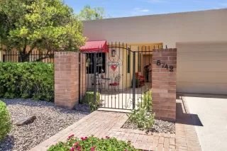 Photo #2: 6099255 Listing 