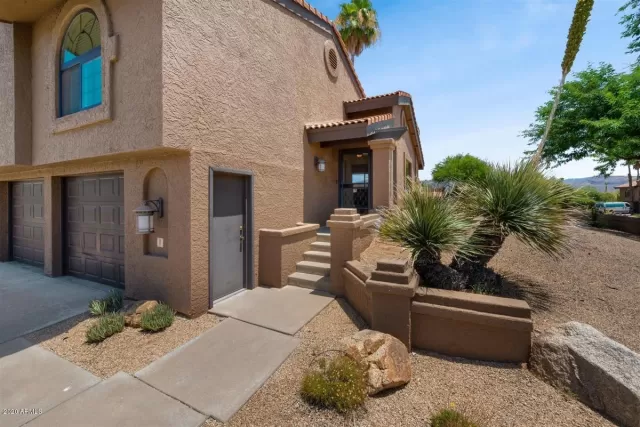 MLS: 6099938 Condo For Sale