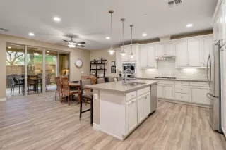 Photo #2: 6100489 Listing