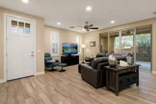 Photo #6: 6100489 Listing