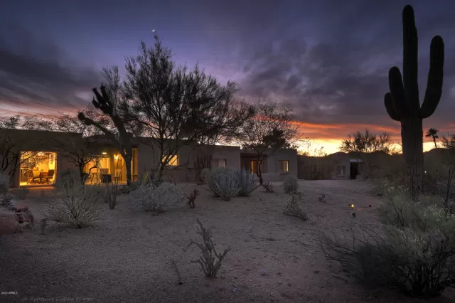 MLS: 6100684 Condo For Sale