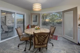 Photo #6: 6100684 Listing