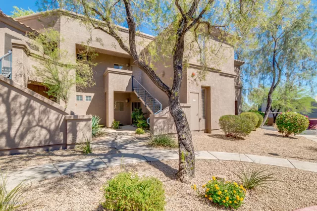 MLS: 6100931 Condo For Sale