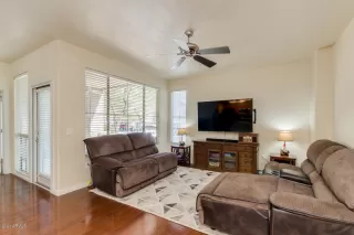 Photo #5: 6100931 Listing
