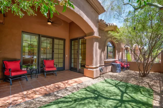 MLS: 6101278 Condo For Sale