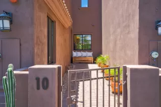 Photo #2: 6101278 Listing